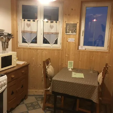 Les Melezes Apartman